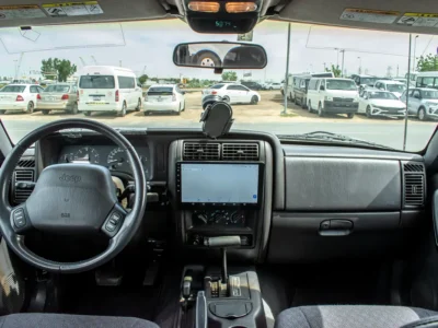 2001 Jeep Cherokee Limited 4.0 Litres Inline 6-cylinder Petrol Engine Black Grey SUV