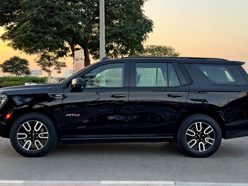 2022 GMC Yukon AT4 6.2 Litres V8 Petrol Engine Black SUV Automatic GCC Specs