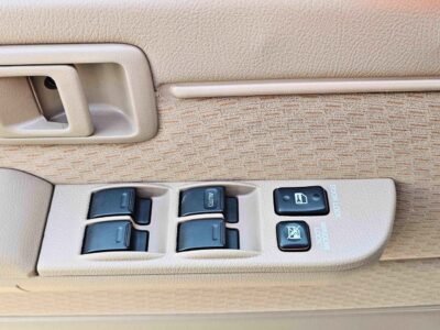 2025 Toyota Land Cruiser 70 2.8 Litres Turbodiesel 4-cylinder Engine White Brown SUV GCC