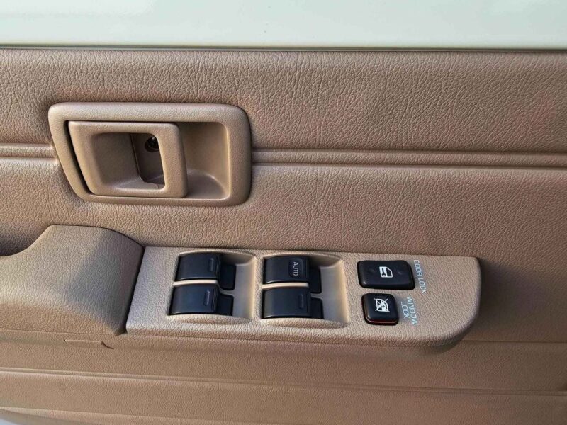 2025 Toyota Land Cruiser 79 STD-E 2.8L 4-cylinder Turbo Diesel White Brown Double Cabin