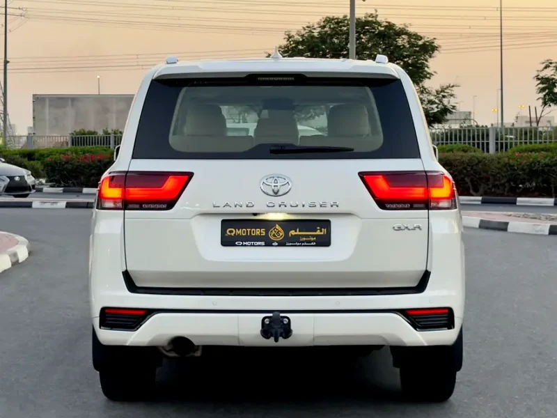 2024 Toyota Land Cruiser GXR 4.0 Litres V6 Petrol Engine White Beige SUV GCC Specs