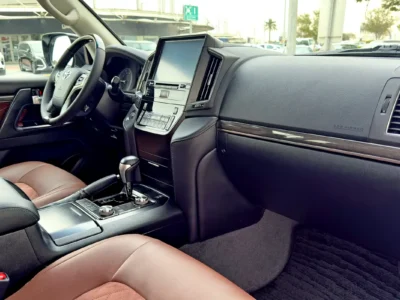 2020 Toyota Land Cruiser GXR V6 Grand Touring 4.0 Litres V6 Petrol Engine White Brown SUV