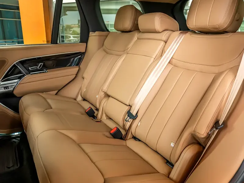 2026 Land Rover Range Rover HSE 3.0-liter 6-cylinders Petrol Engine Black Beige SUV GCC