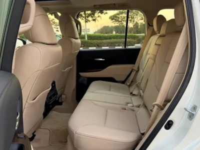 2024 Toyota Land Cruiser GXR 4.0 Litres V6 Petrol Engine White Beige SUV GCC Specs