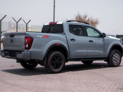 2025 Nissan Navara Pro-4X 2.5 L inline‑4 DOHC twin‑turbo Diesel Engine Grey Black Pickup