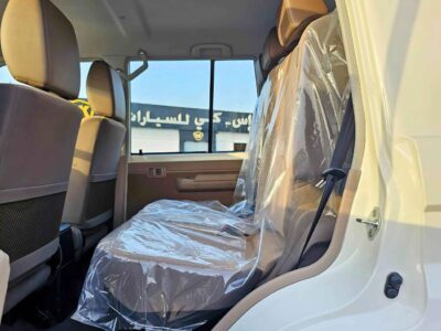 2025 Toyota Land Cruiser 70 2.8 Litres Turbodiesel 4-cylinder Engine White Brown SUV GCC