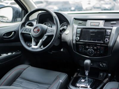 2025 Nissan Navara Pro-4X 2.5 L inline‑4 DOHC twin‑turbo Diesel Engine Grey Black Pickup