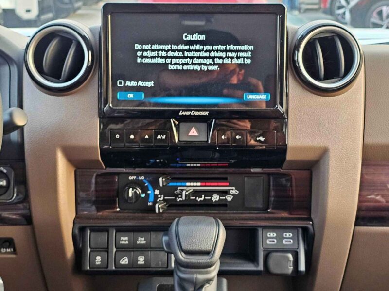 2025 Toyota Land Cruiser 70 2.8 Litres Turbodiesel 4-cylinder Engine Grey Tan SUV GCC