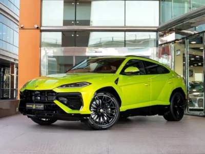2025 Lamborghini Urus SE 4.0-liter twin-turbo V8 Petrol Engine Yellow Green Black SUV