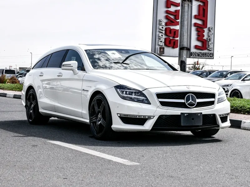 2013 Mercedes-Benz CLS 63 AMG 5.5 Litres Biturbo V8 Engine White Black Wagon