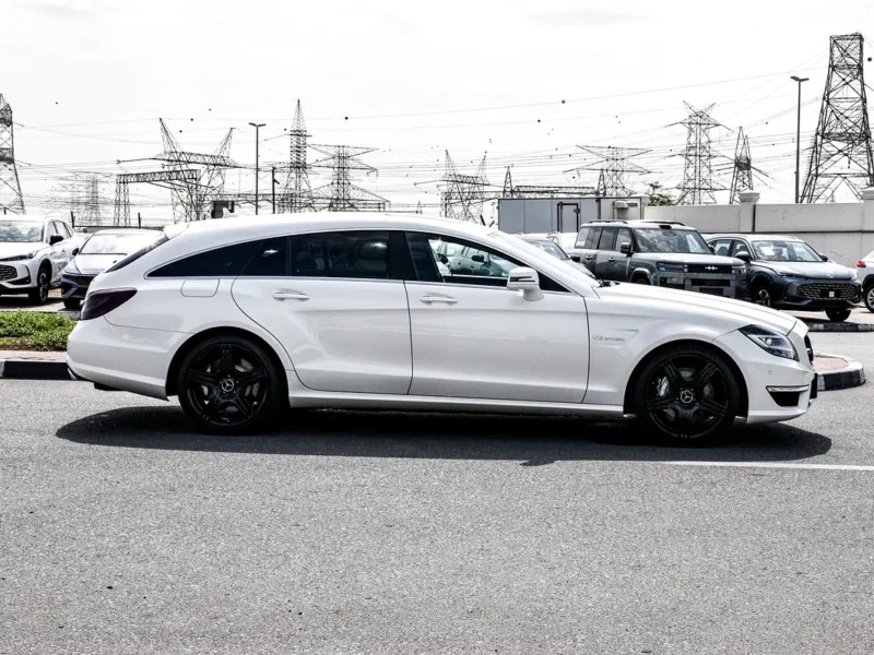 2013 Mercedes-Benz CLS 63 AMG 5.5 Litres Biturbo V8 Engine White Black Wagon
