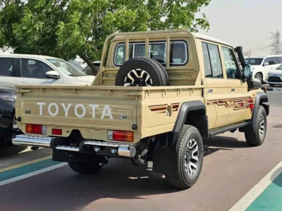 2026 Toyota Land Cruiser 70 LX-Z1 2.8L 4-Cylinder Turbo Diesel Beige Brown DC Pick Up