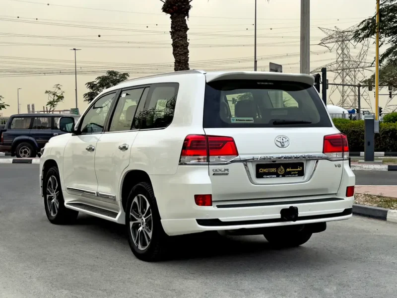 2020 Toyota Land Cruiser GXR V6 Grand Touring 4.0 Litres V6 Petrol Engine White Brown SUV