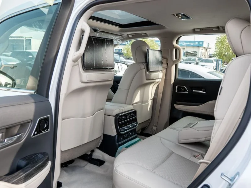 2026 Toyota Land Cruiser VXR 3.5 Litres V6 Twin Turbo Hybrid Engine White Beige SUV GCC Specs