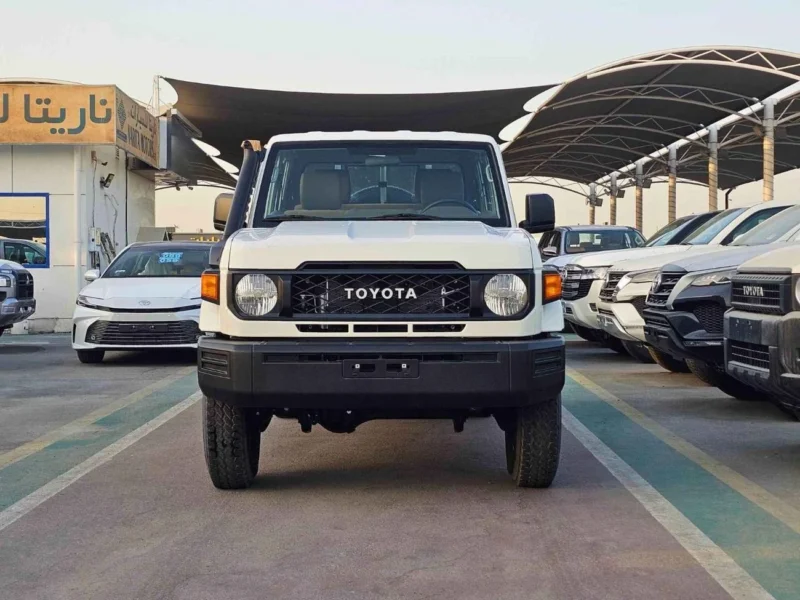 2025 Toyota Land Cruiser 79 STD-E 2.8L 4-cylinder Turbo Diesel White Brown Double Cabin