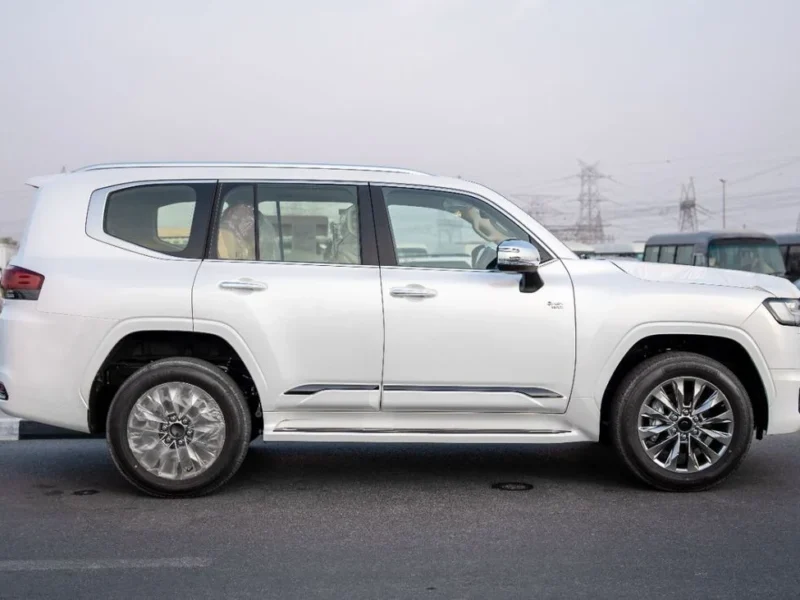 2026 Toyota Land Cruiser VXR 3.5 Litres V6 Twin Turbo Hybrid Engine White Beige SUV GCC Specs