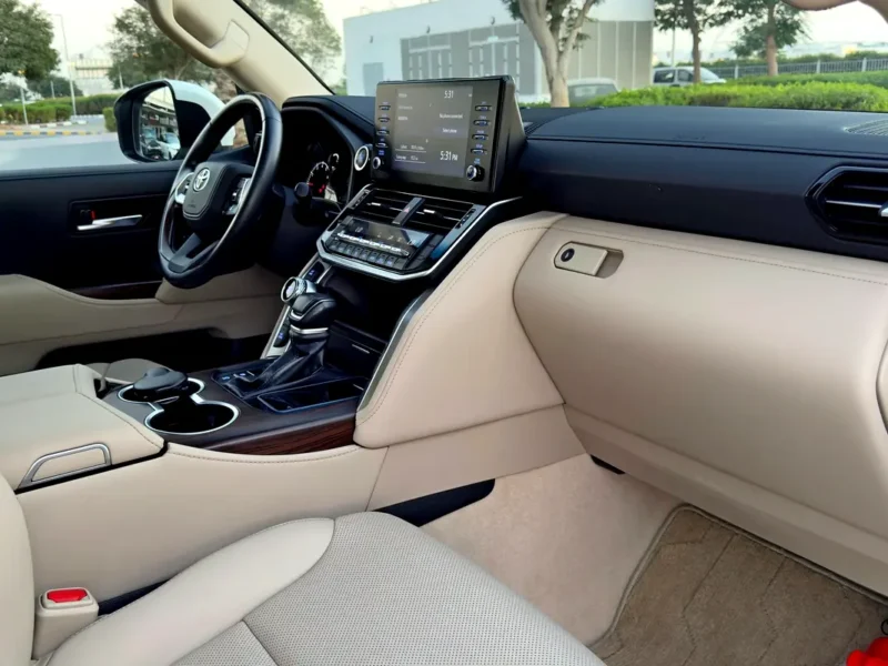 2024 Toyota Land Cruiser GXR 4.0 Litres V6 Petrol Engine White Beige SUV GCC Specs