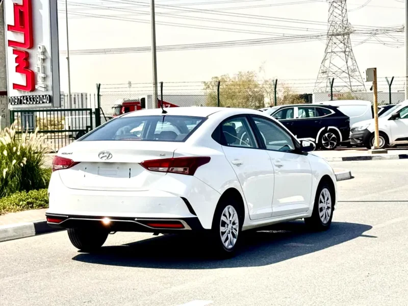 2022 Hyundai Accent 1.6-liter 4 Cylinder Petrol Engine White Grey Sedan GCC Specs