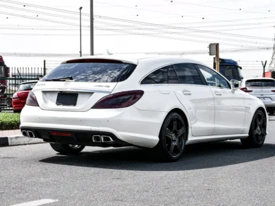 2013 Mercedes-Benz CLS 63 AMG 5.5 Litres Biturbo V8 Engine White Black Wagon