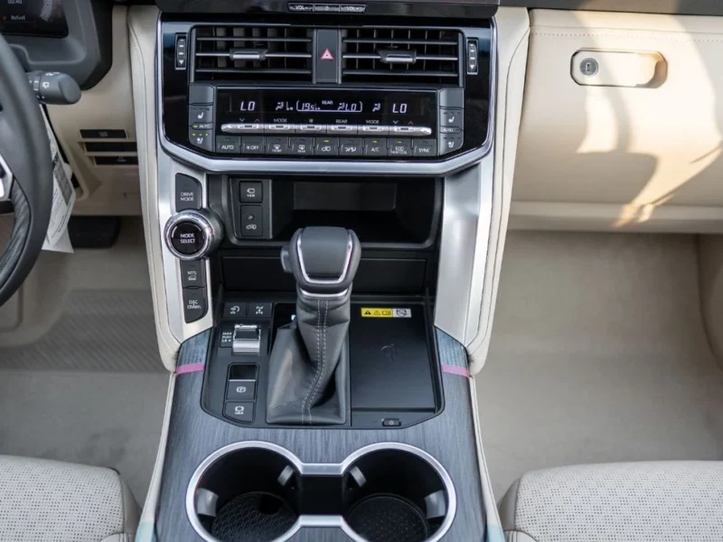 2026 Toyota Land Cruiser VXR 3.5 Litres V6 Twin Turbo Hybrid Engine White Beige SUV GCC Specs