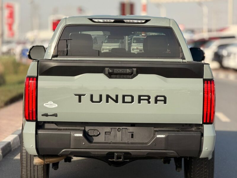 2025 TOYOTA TUNDRA SR5 4x4 3.4 Litres V6 Petrol Engine Green Black SUV USA Specs