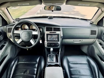 2006 Dodge Magnum Other 2.7 Litres V6 Petrol Engine White Black Wagon CLEAN TITLE