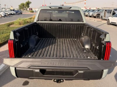 2025 TOYOTA TUNDRA SR5 4x4 3.4 Litres V6 Petrol Engine Green Black SUV USA Specs