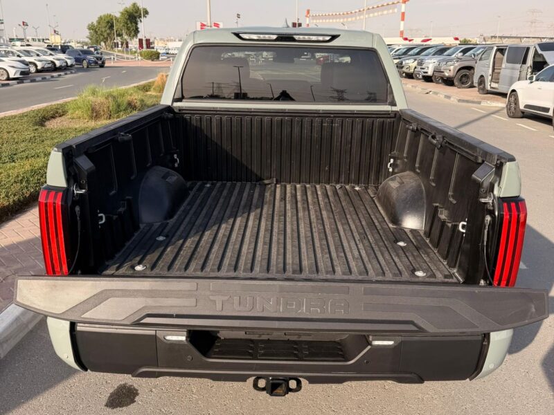 2025 TOYOTA TUNDRA SR5 4x4 3.4 Litres V6 Petrol Engine Green Black SUV USA Specs