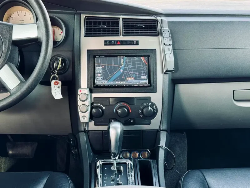 2006 Dodge Magnum Other 2.7 Litres V6 Petrol Engine White Black Wagon CLEAN TITLE