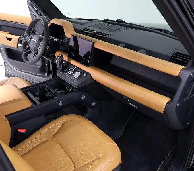 2024 Land Rover Defender 110 P525 5.0-liter Supercharged V8 Engine Black Tan SUV