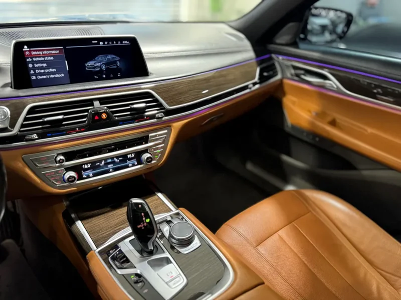 2022 BMW 7-Series 730Li 2.0 Litres 4-cylinder Turbo Petrol Engine Black Tan Sedan