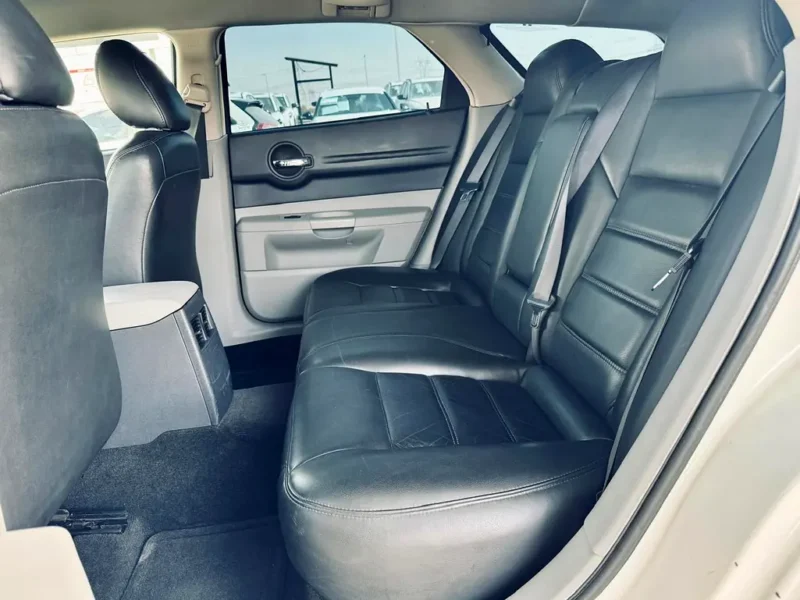 2006 Dodge Magnum Other 2.7 Litres V6 Petrol Engine White Black Wagon CLEAN TITLE