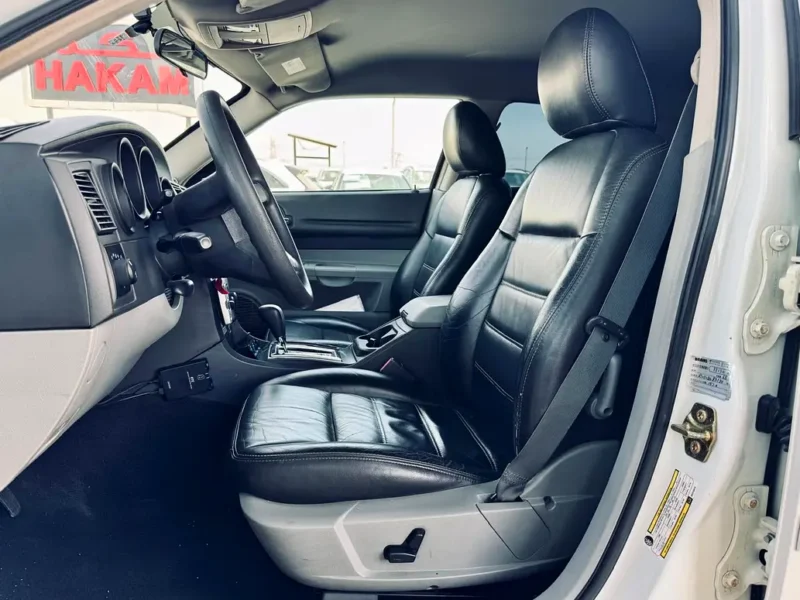 2006 Dodge Magnum Other 2.7 Litres V6 Petrol Engine White Black Wagon CLEAN TITLE