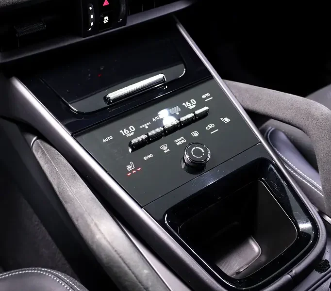 2024 Porsche Cayenne Turbo GT 4.0-liter V8 Petrol Engine Black Luxury SUV GCC Specs