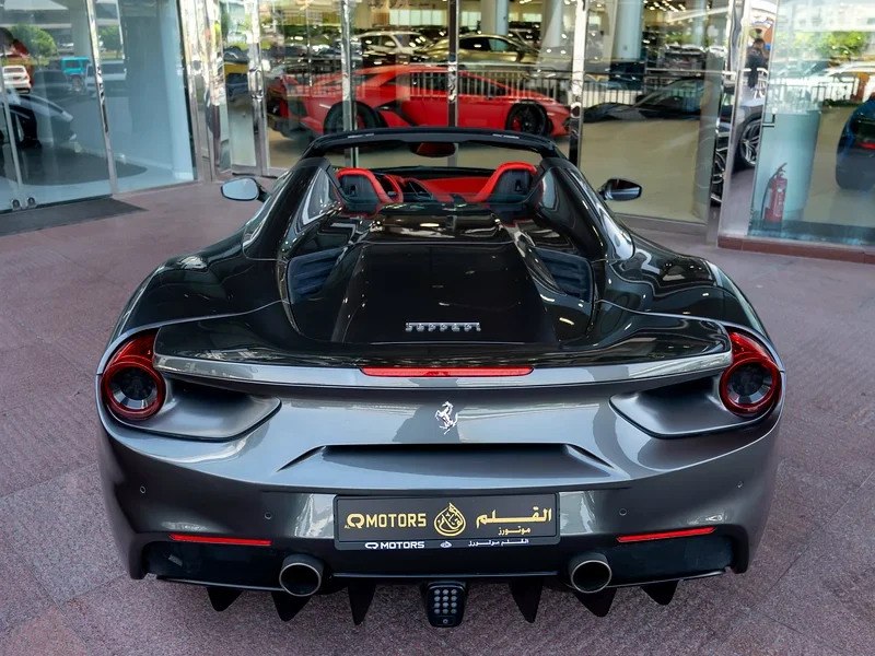 2018 Ferrari 488 Spider Standard 3.9-liter V8 Twin Turbo Engine Grey Red Convertible
