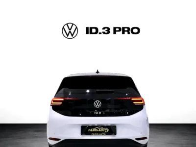 2022 Volkswagen ID.3 Pro Electric Vehicle White Black Hatchback 350 - 450 KM