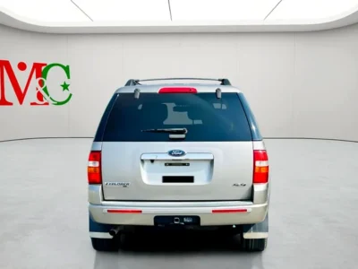 2008 Ford Explorer XLT 4.0 Litres V6 Petrol Engine Silver Beige SUV Automatic Clean Car