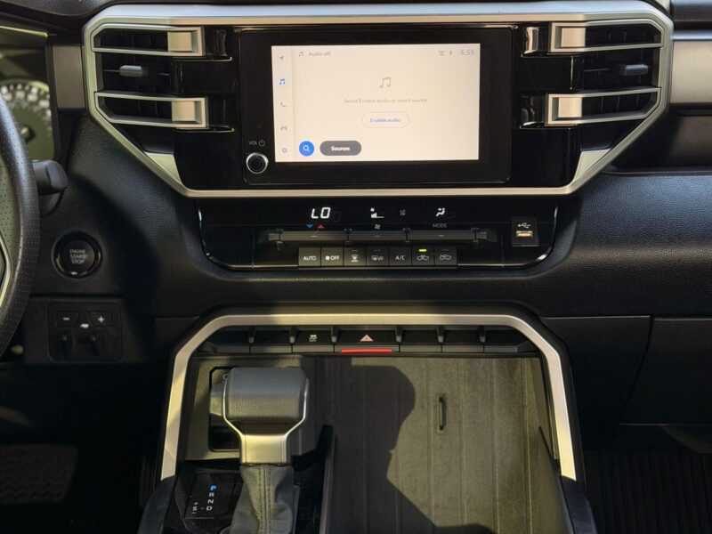 2025 TOYOTA TUNDRA SR5 4x4 3.4 Litres V6 Petrol Engine Green Black SUV USA Specs