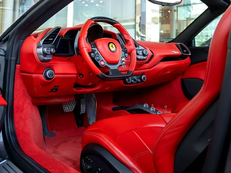 2018 Ferrari 488 Spider Standard 3.9-liter V8 Twin Turbo Engine Grey Red Convertible