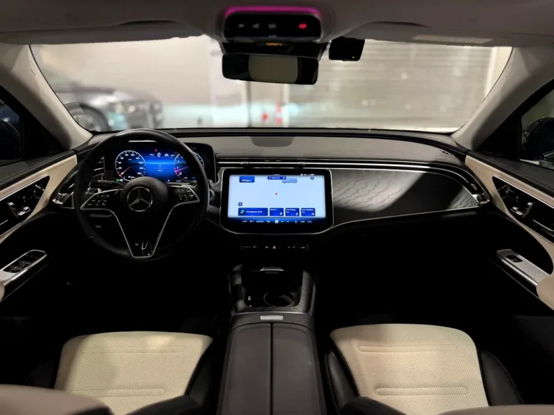 2024 Mercedes-Benz E200 2.0-liter Turbocharged 4 Cylinder Engine Blue Beige Sedan