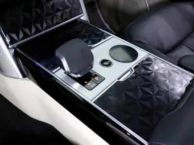 2024 Land Rover Range Rover HSE P530 4.4L Twin-Turbocharged V8 Petrol Black SUV