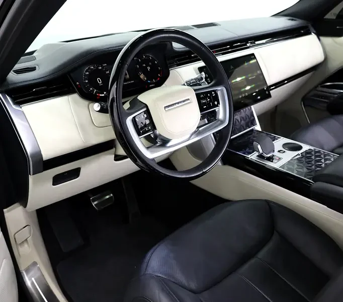 2024 Land Rover Range Rover HSE P530 4.4L Twin-Turbocharged V8 Petrol Black SUV