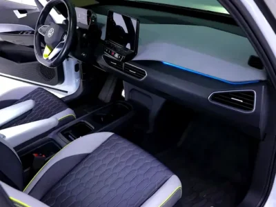 2022 Volkswagen ID.3 Pro Electric Vehicle White Black Hatchback 350 - 450 KM