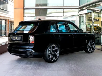 2026 Rolls-Royce Cullinan Black Badge 6.75-liter 12-cylinder Petrol Engine Black Blue SUV