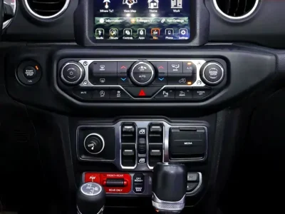 2020 Jeep Gladiator Launch Edition 3.6 Liters 3.6L Pentastar V6 Engine Black Pickup