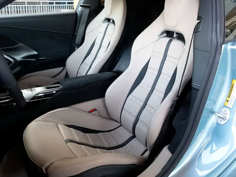 2025 Ferrari 12Cilindri 6.5L V12 Petrol Engine Blue White Sports Car CARBON BODY KIT