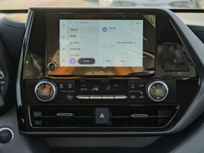 2026 Toyota Highlander LE 2.5L 4-Cylinder Hybrid Engine Black Grey SUV