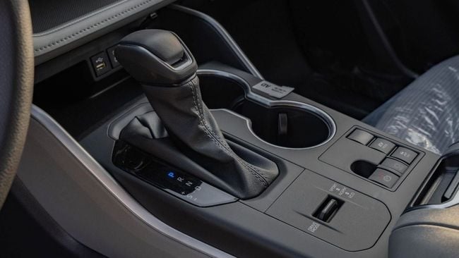 2026 Toyota Highlander LE 2.5L 4-Cylinder Hybrid Engine Black Grey SUV