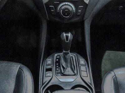 2016 Hyundai Santa Fe 3.3 Litres V6 Petrol Engine White Black SUV GCC Specs