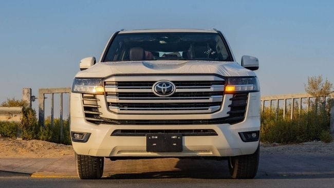 2026 Toyota Land Cruiser 300 GXR 3.3L V6 Twin Turbo Diesel Engine White Black SUV GCC Specs